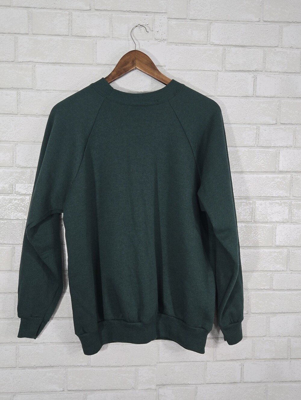 Hanes dark green crew-neck sweatshirt - Picture 13 of 14